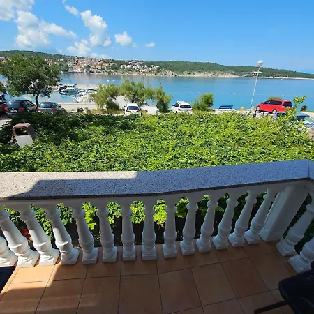 Villa Tiha Sea Beach Apartments Silo  Exterior photo