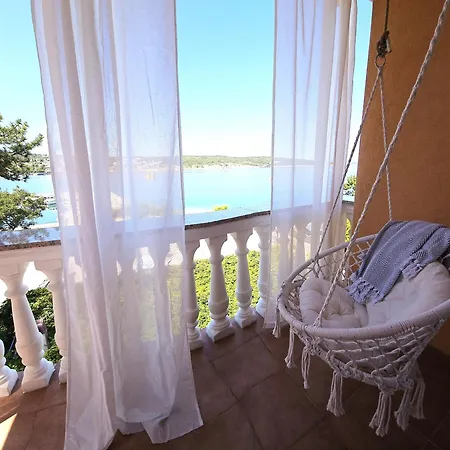 Villa Tiha Sea Beach Apartments Silo  Exterior photo