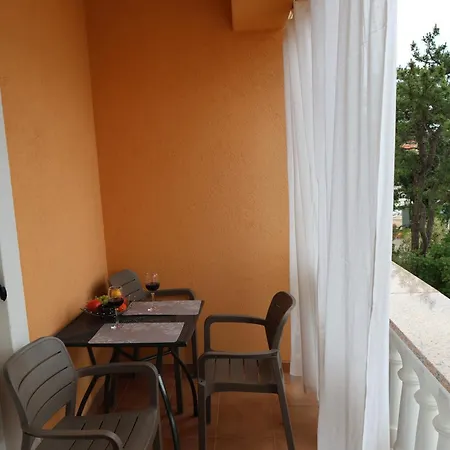 Villa Tiha Sea Beach Apartments Silo  Exterior photo